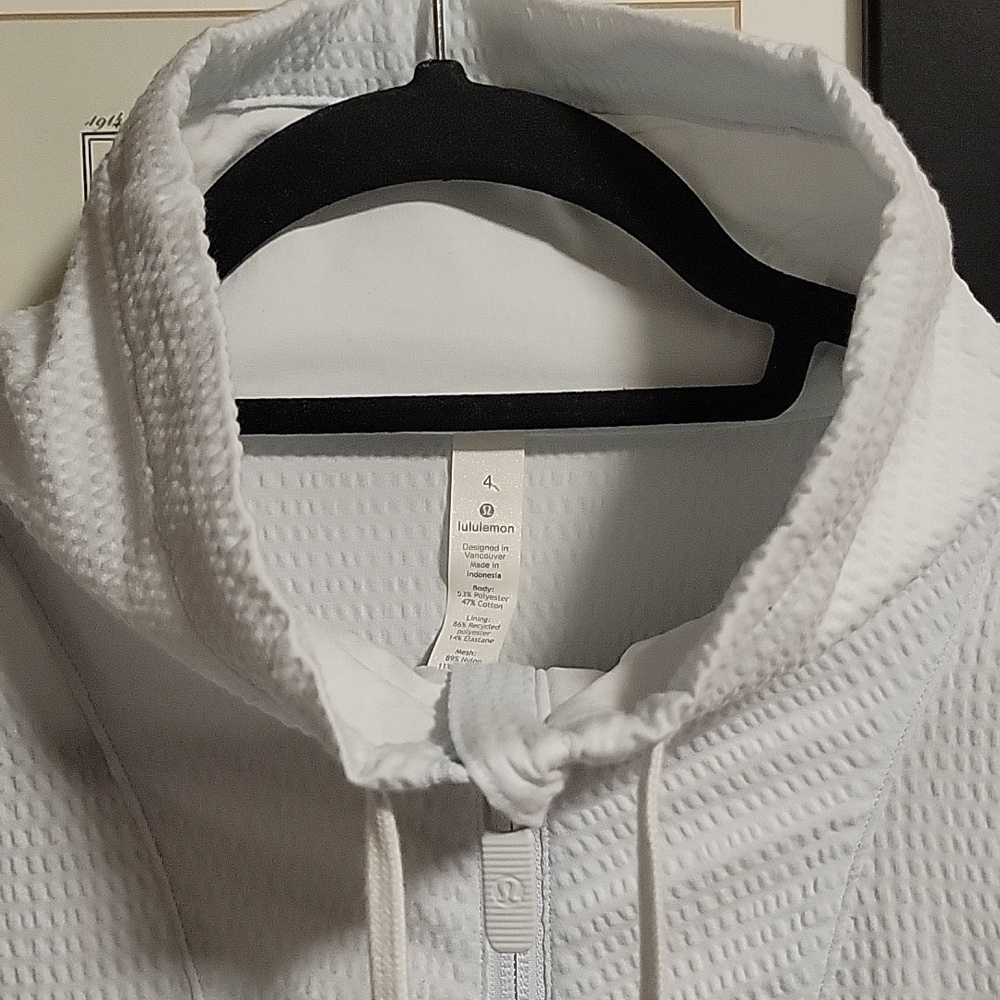 Lululemon Pack Light Pullover *Packable - Picture 4 of 14
